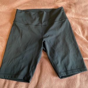 Lululemon Wunder Under 8” shorts